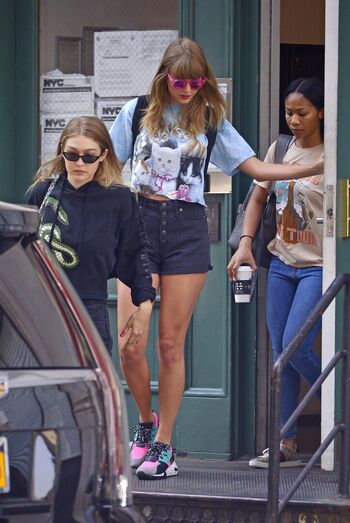 Full leaked Taylor swift  page private onlyfans photo