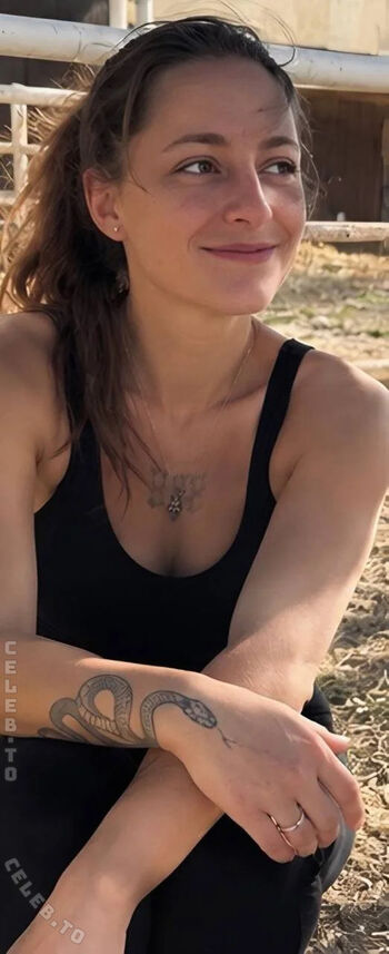 Full leaked Teenleonie private onlyfans photo