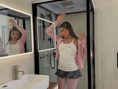 Full leaked Tenderlybae private onlyfans photo