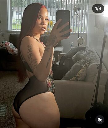 Full leaked Thagirldaee private onlyfans photo