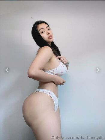 Full leaked Thathoneydip  page private onlyfans photo