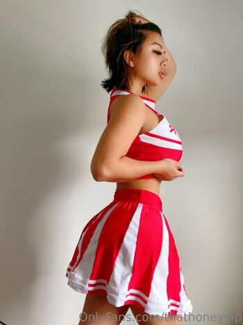 Full leaked Thathoneydip  page private onlyfans photo