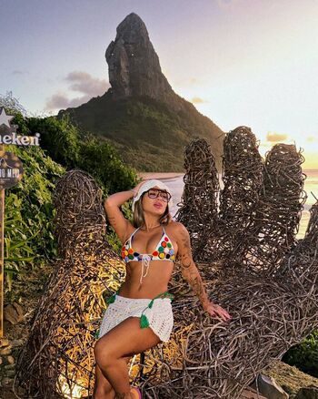 Full leaked Thay araujo private onlyfans photo