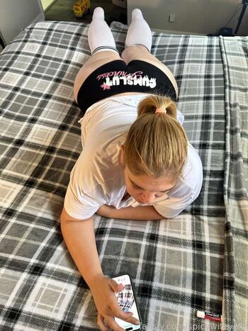 Full leaked The glazed wife private onlyfans photo