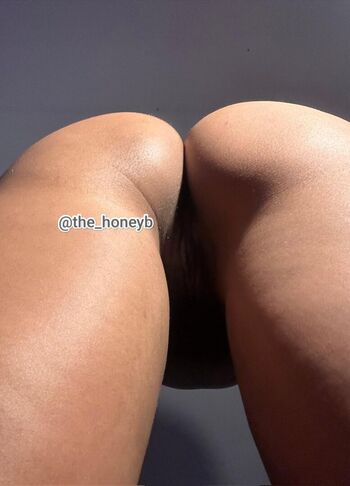 Full leaked The honeyb private onlyfans photo