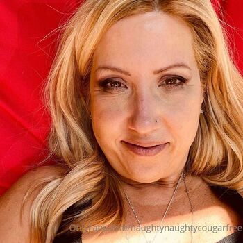 Full leaked The naughty cougar private onlyfans photo