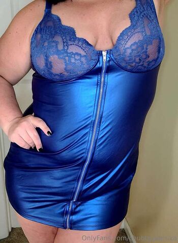 Full leaked The right curves private onlyfans photo