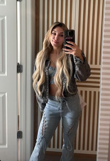 Full leaked Thea hail page private onlyfans photo