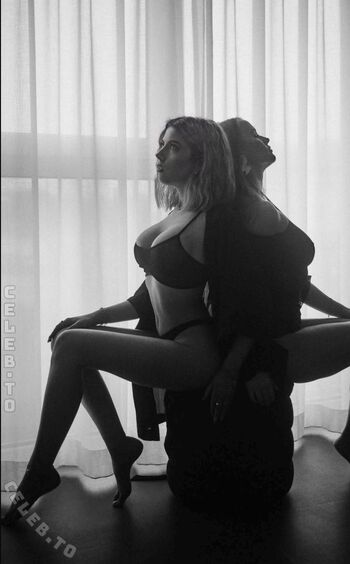 Full leaked Thealeexa private onlyfans photo