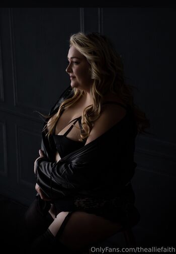 Full leaked Thealliefaith private onlyfans photo