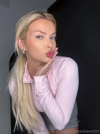 Full leaked Theblondebarbiexo page private onlyfans photo