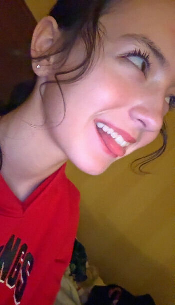 Full leaked Thehoneybeee private onlyfans photo