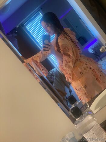 Full leaked Theladyinvelvet private onlyfans photo