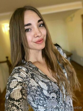 Full leaked Thenikkisweetie private onlyfans photo