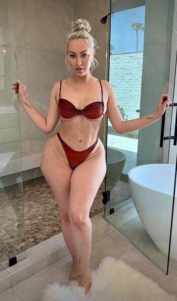 Full leaked Thenumerauna private onlyfans photo