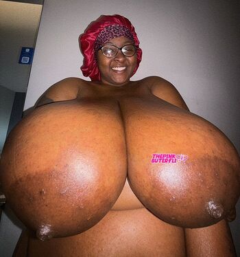 Full leaked Thepinkbuterfli private onlyfans photo