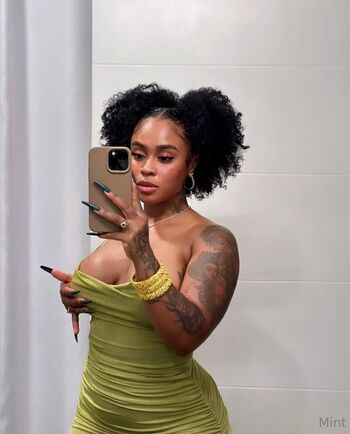 Full leaked Therealbombshell mint  page private onlyfans photo