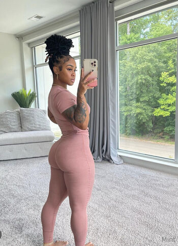 Full leaked Therealbombshell mint private onlyfans photo