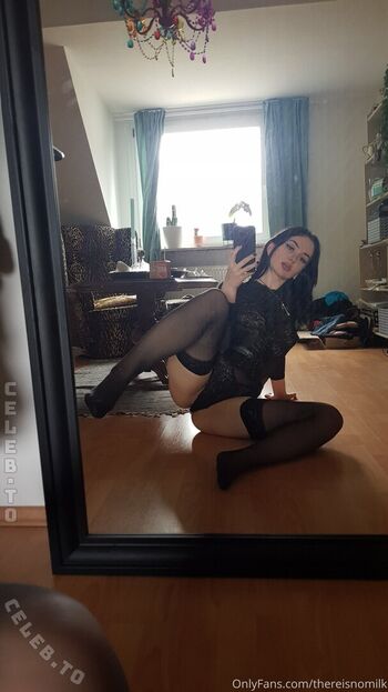 Full leaked Thereisnomilk page private onlyfans photo