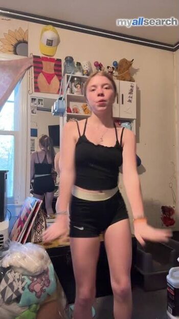 Full leaked They hate lizzie private onlyfans photo