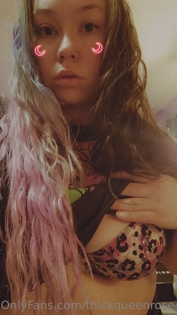 Full leaked Thickqueenrose private onlyfans photo