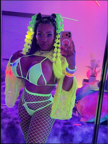 Full leaked Tia maria page private onlyfans photo