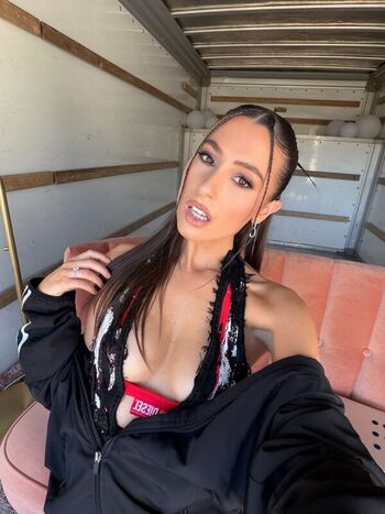 Full leaked Tiatia private onlyfans photo