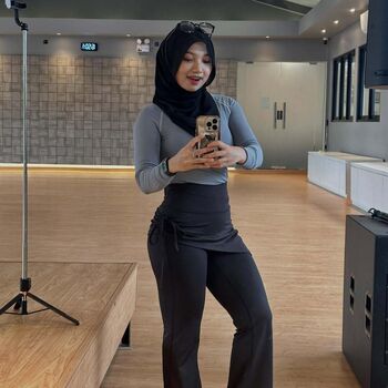 Full leaked Tikom private onlyfans photo