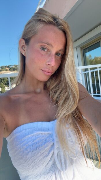 Full leaked Tiktokwithmoka private onlyfans photo