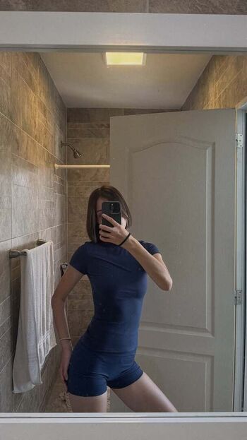 Full leaked Tinglebay private onlyfans photo