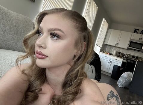 Full leaked Tiny liciouss private onlyfans photo