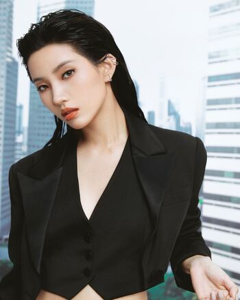 Full leaked Tiny pretty j page private onlyfans photo