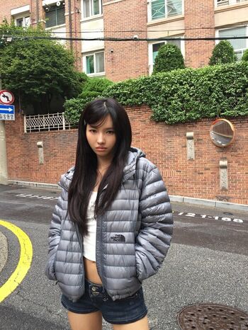 tiny.pretty.j