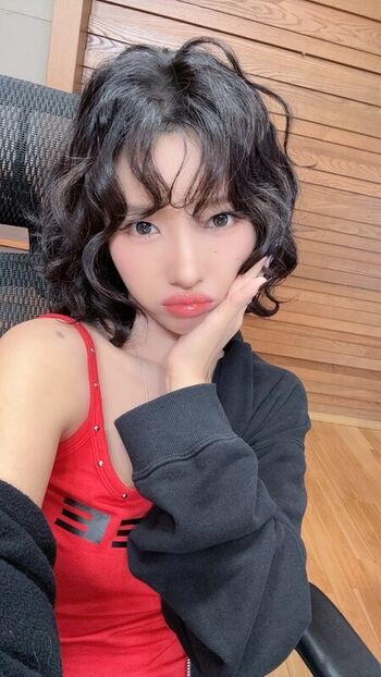 Full leaked Tiny pretty j page private onlyfans photo