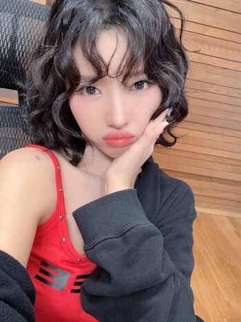 tiny.pretty.j