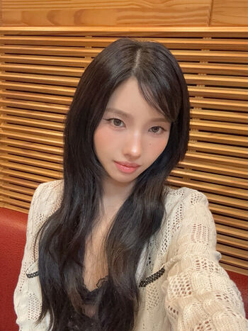 tiny.pretty.j