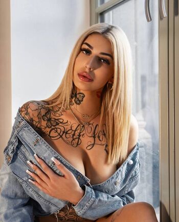 Full leaked Tiny smallz private onlyfans photo