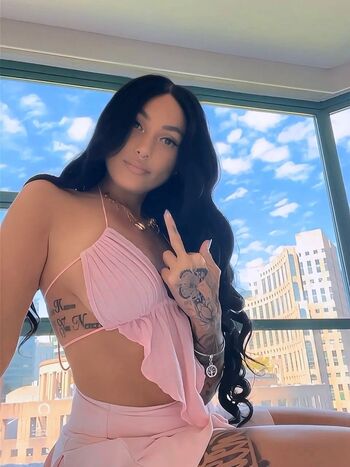 Full leaked Tinywiings private onlyfans photo