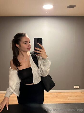 Full leaked Titsmilkvip private onlyfans photo