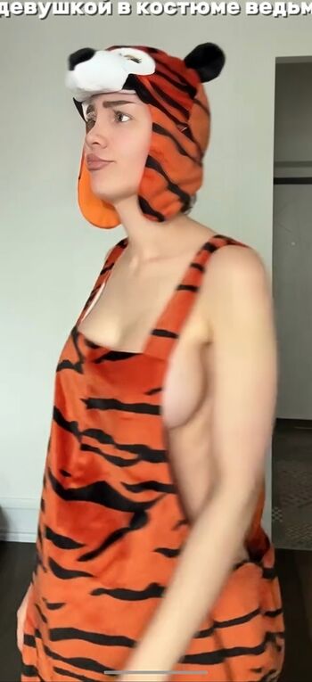 Full leaked Toma zhdanova page private onlyfans photo