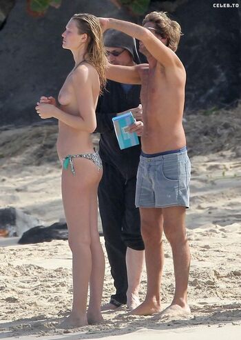 Full leaked Toni garrn page private onlyfans photo