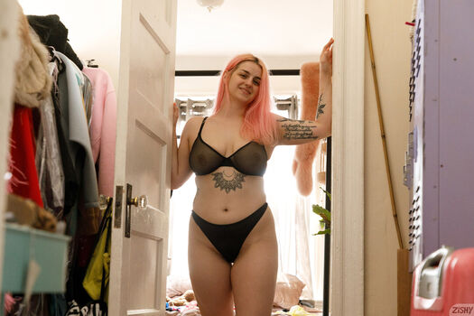 Full leaked Tovashapiro private onlyfans photo