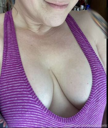 Full leaked Trillian angel private onlyfans photo