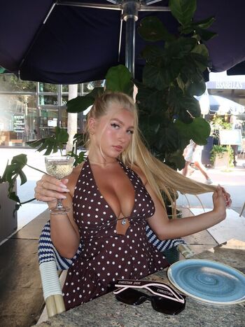 Full leaked Trinity raine page private onlyfans photo