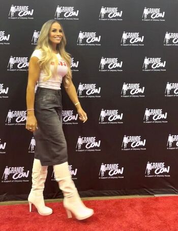 Full leaked Trish stratus page private onlyfans photo