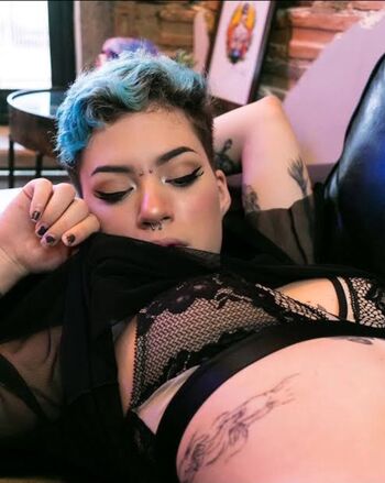 Full leaked Trizz couto private onlyfans photo