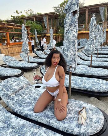 Full leaked Tsholo teebaby private onlyfans photo