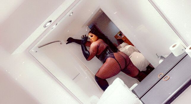 Full leaked Tskyliequeen private onlyfans photo