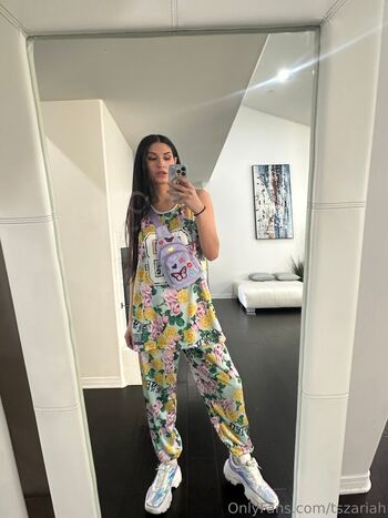 Full leaked Tszariah private onlyfans photo