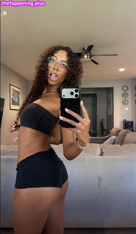 https: / ttahlula Naken OnlyFans Foto #226